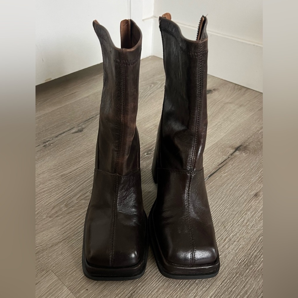 UO CHARLIE SQUARE TOE BOOT